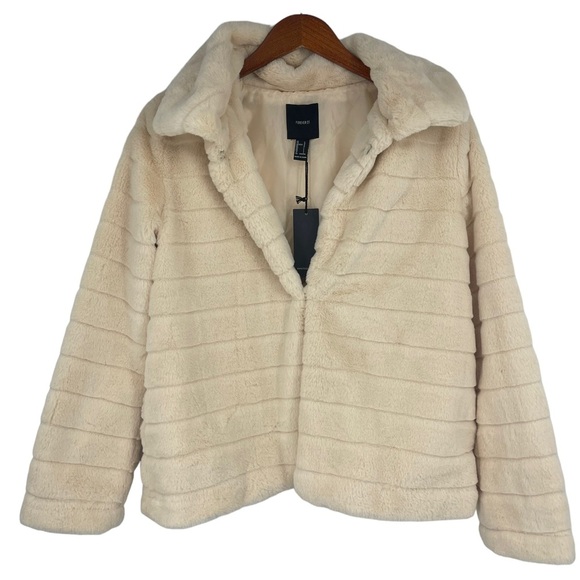 LAST CHANCE donating White faux fur NWT JACKET LARGE - Picture 1 of 3